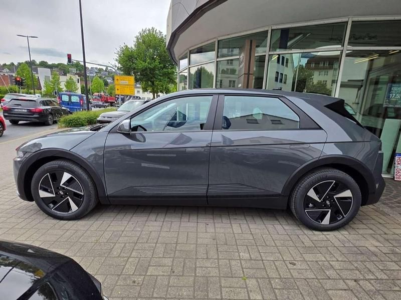 Gebraucht Hyundai Ioniq Dynamiq 125 kW (170 PS) 2025 Ecotronic grey / mic Kleinwagen