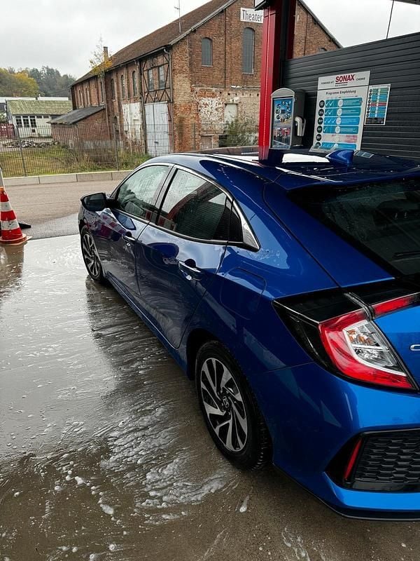 Blau Gebraucht 2018 Honda Civic Limousine | 11.500 € (Fairer Preis) - Bild 1/4