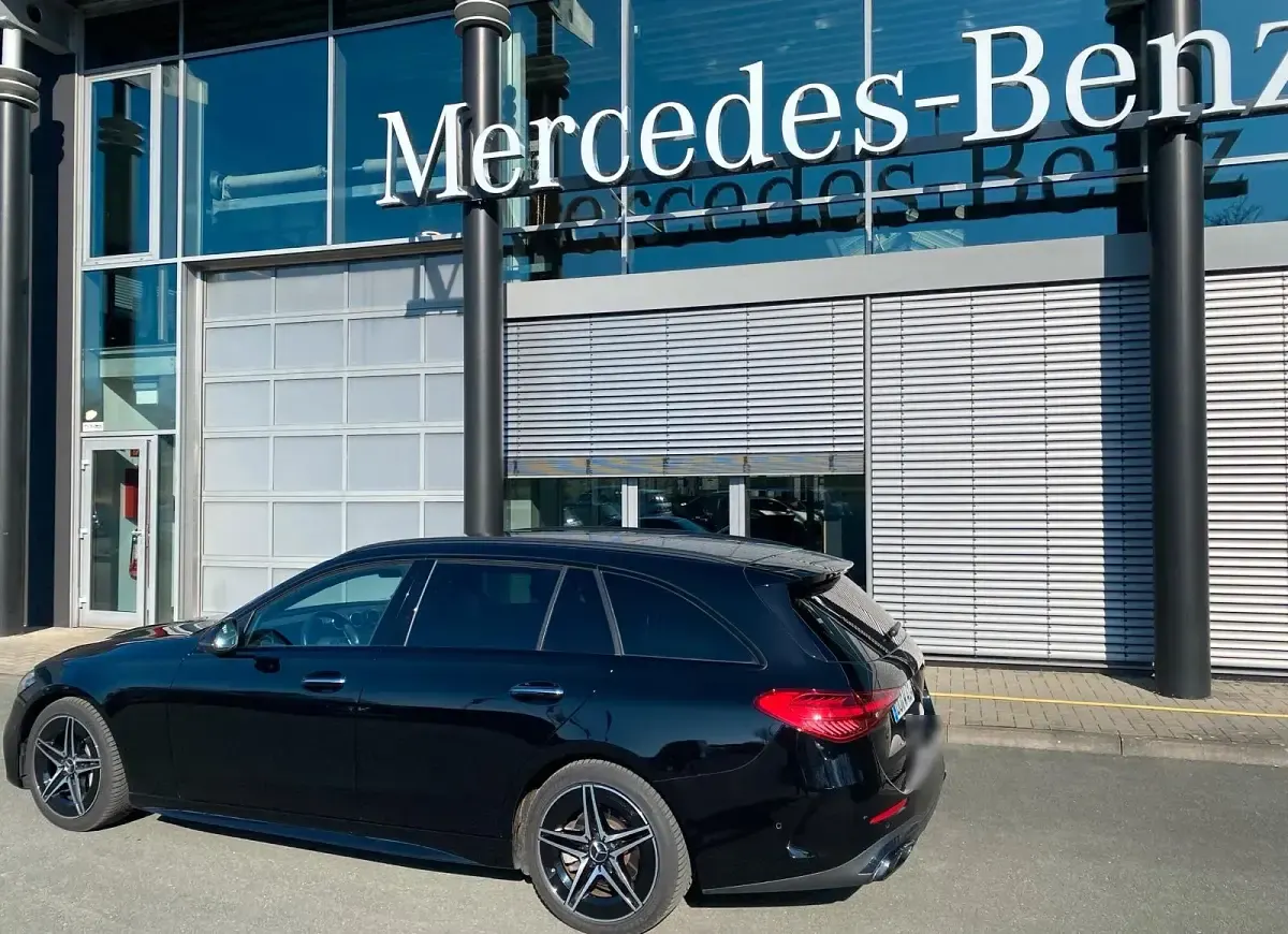 Gebraucht Mercedes 220 AMG line 191 PS (140 kW) 2023 Schwarz Kombi