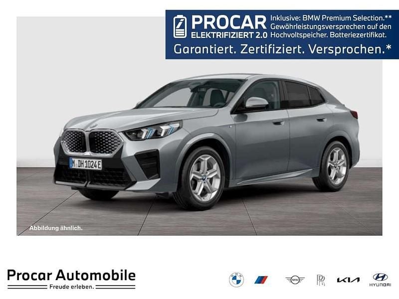 Grau Gebraucht 2024 BMW iX2 Performance SUV | 49.880 € (Fairer Preis) - Bild 1/3