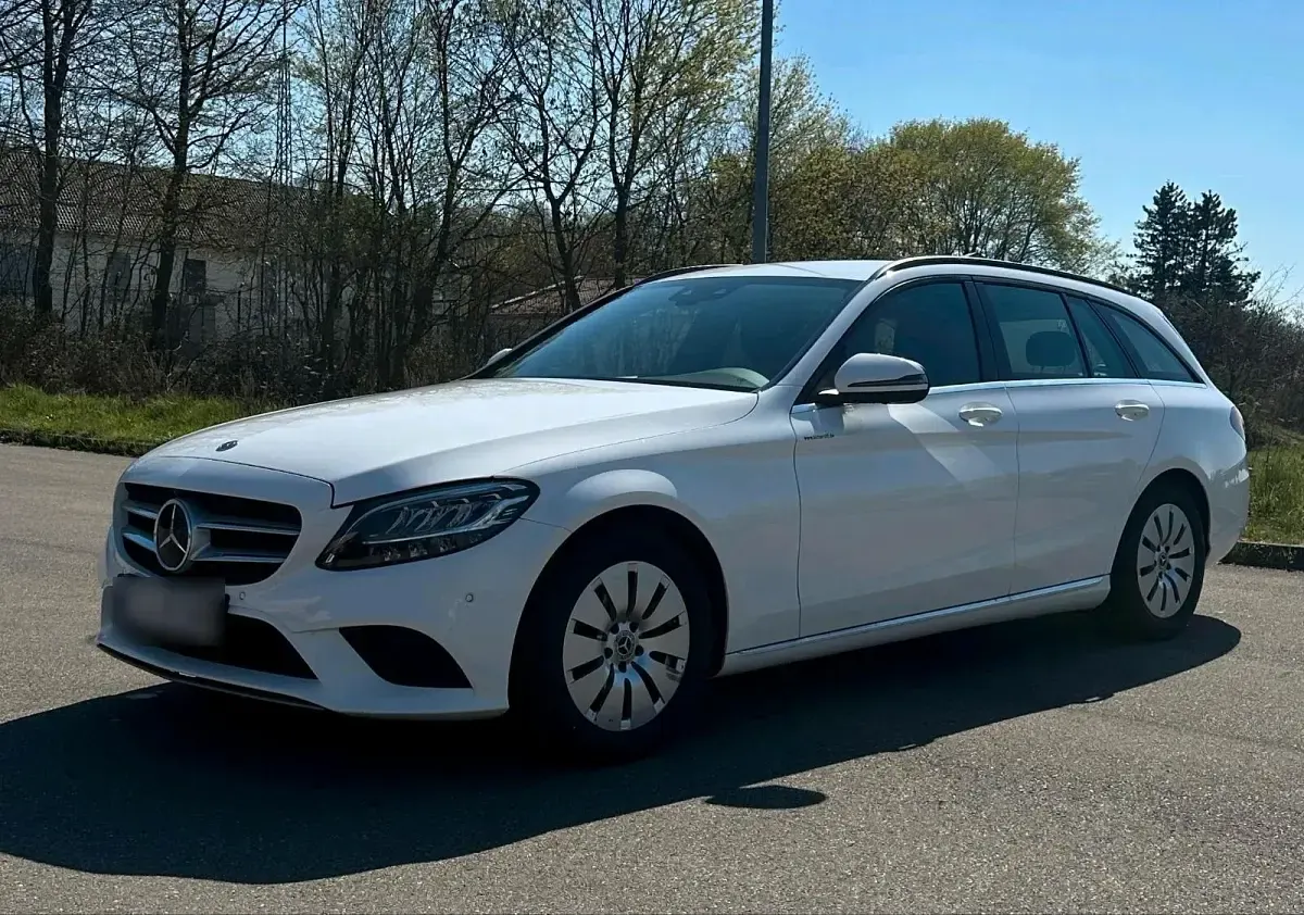 Gebraucht Mercedes C200 163 PS (119 kW) 2021 Weiß Kombi