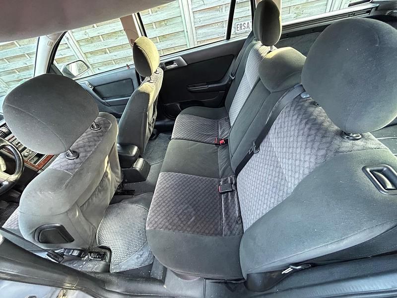 Gebraucht Opel Astra 125 PS (91 kW) 2001 Grau Kombi