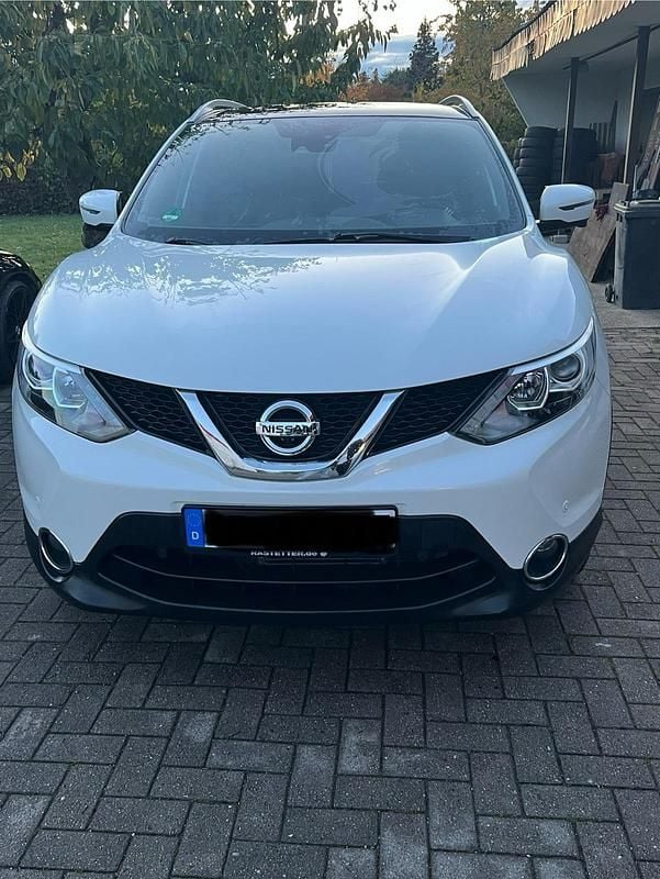 Weiß Gebraucht 2016 Nissan Qashqai SUV | 14.400 € - Bild 1/4