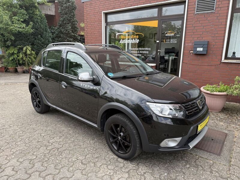 Schwarz Gebraucht 2018 Dacia Sandero Prestige Kleinwagen | 9.290 € (Fairer Preis) - Bild 1/4