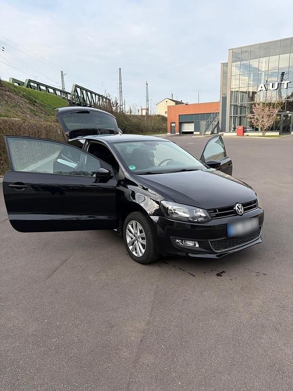 Gebraucht VW Polo 68 PS (50 kW) 2011 Schwarz Kleinwagen