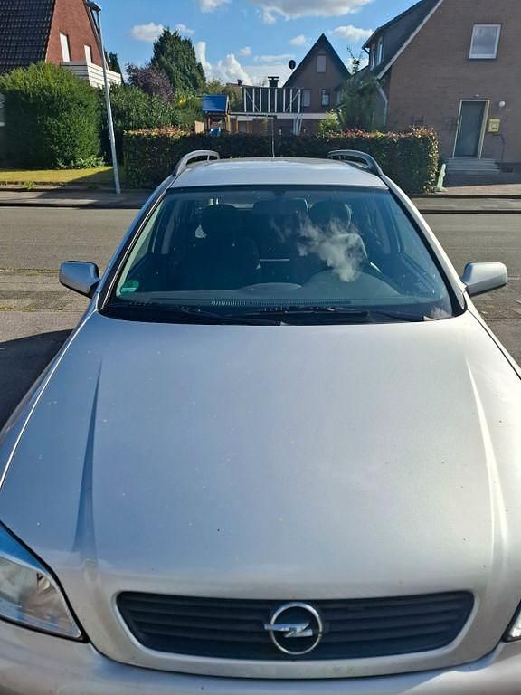 Silber Gebraucht 2009 Opel Astra Kombi | 2.150 € (Guter Preis) - Bild 1/4
