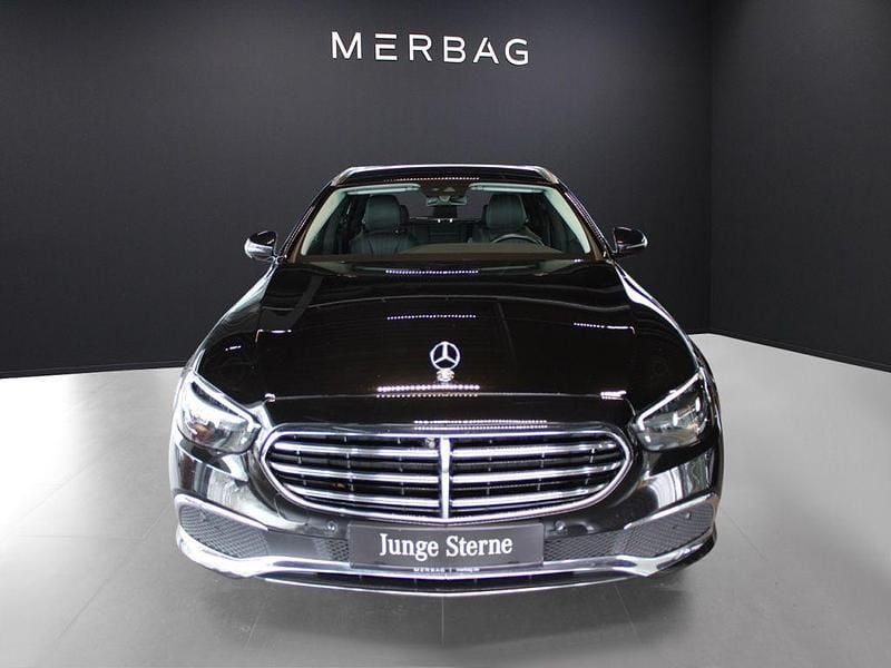 Gebraucht Mercedes E300 Exclusive 306 PS (225 kW) 2022 Schwarz Limousine