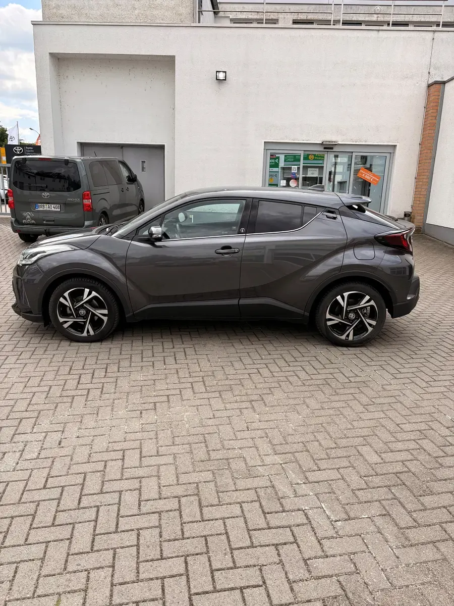 Gebraucht Toyota C-HR Team 184 PS (135 kW) 2022 Grau SUV