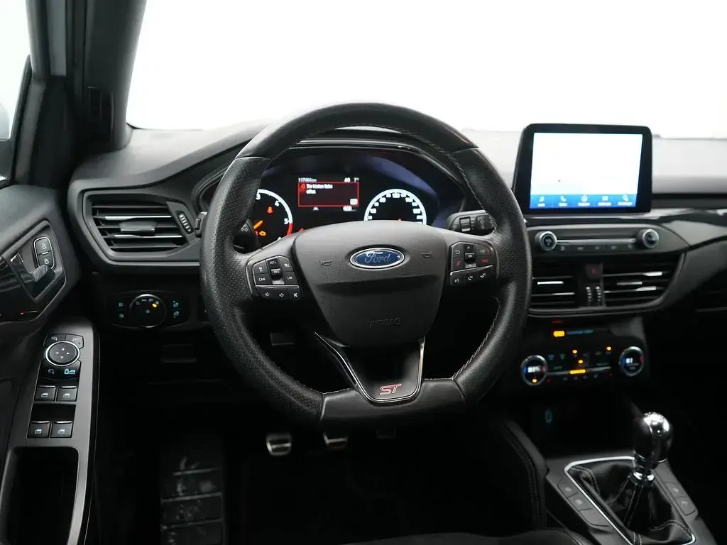 Używany Ford Focus ST 190 KM (139 kW) 2019 Biały Kombi