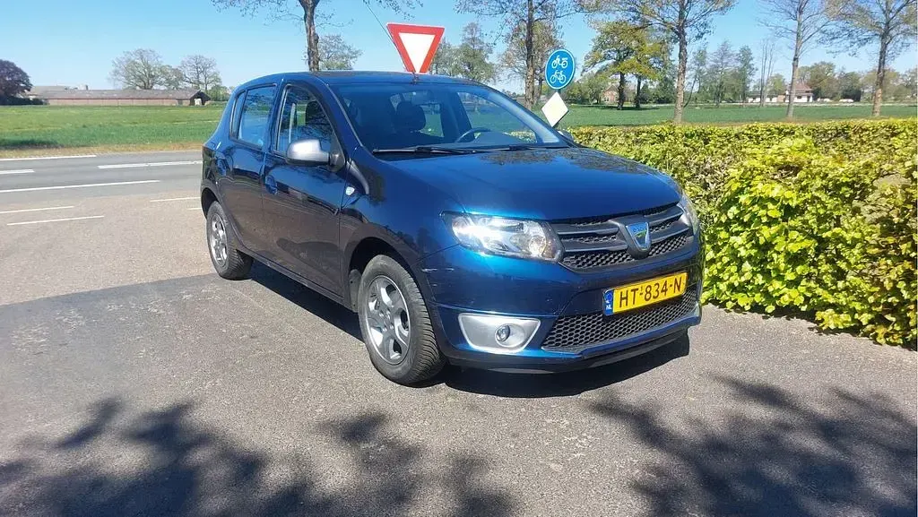 Gebraucht Dacia Sandero Anniversary 90 PS (66 kW) 2016 Blau Limousine