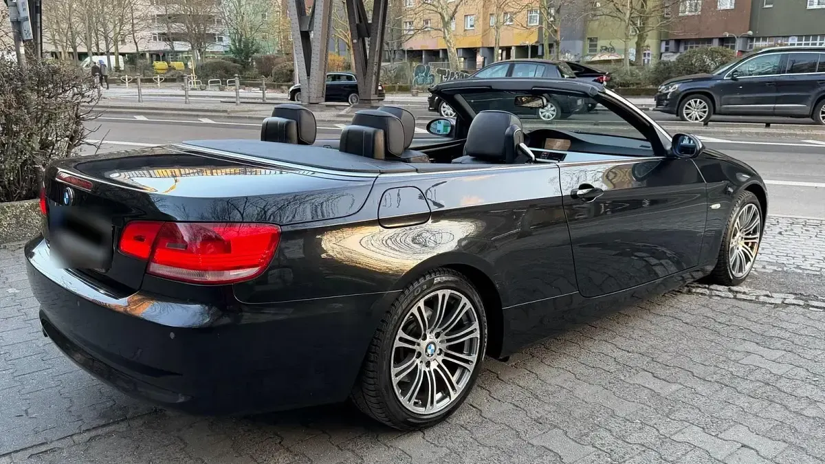Gebraucht BMW 320 Cabriolet 170 PS (125 kW) 2007 Schwarz Cabrio