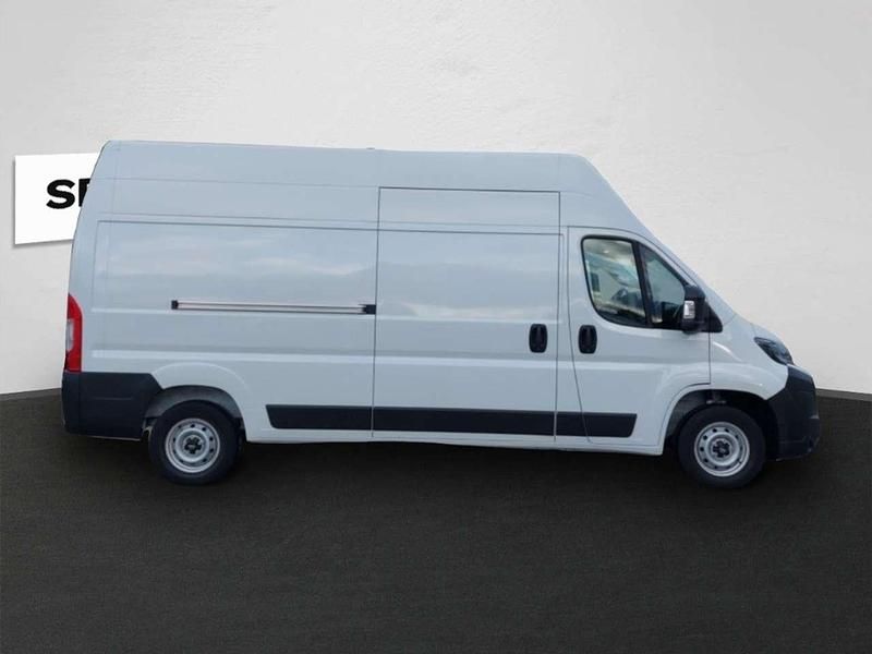 Gebraucht Opel Movano 140 PS (102 kW) 2025 Lackierung weiss icy/typ ausse Van / Kleinbus