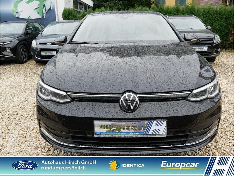 Gebraucht VW Golf VIII Move 150 PS (110 kW) 2023 Deep black perleffekt Limousine