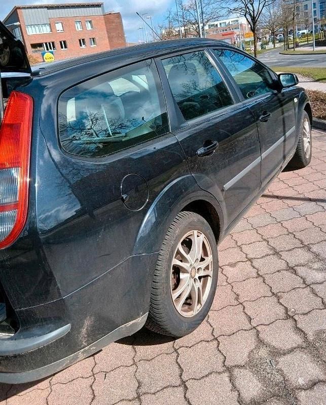 Second-hand Ford Focus 100 CP (73 kW) 2007 Negru Break