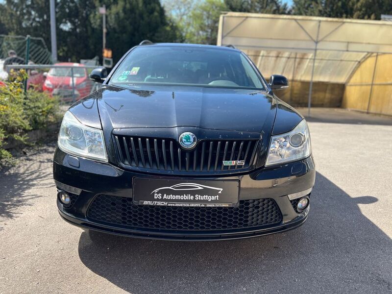 Schwarz Gebraucht 2011 Skoda Octavia vRS Kombi | 4.250 € (Superpreis) - Bild 1/4