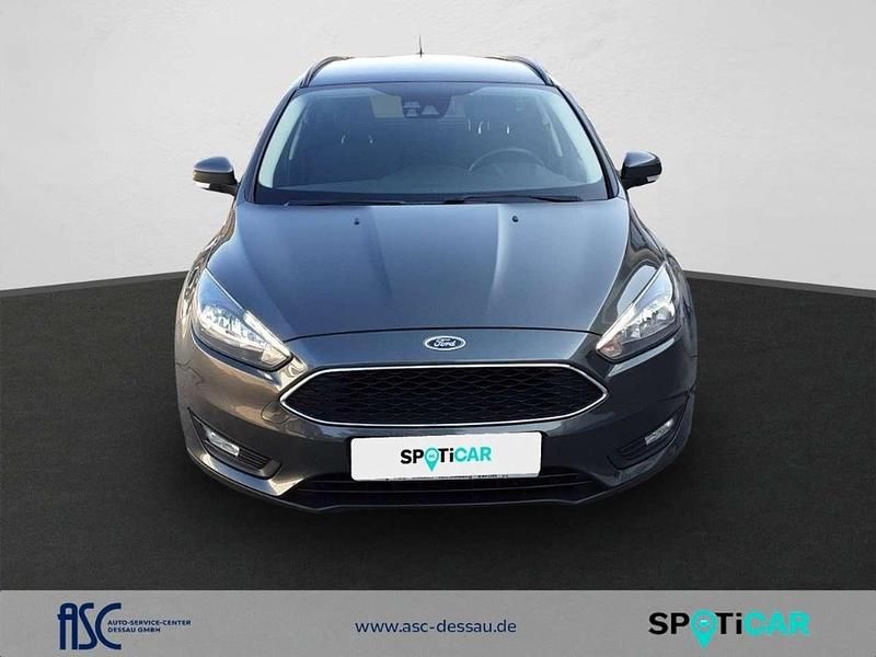 Gebraucht Ford Focus Cool & Connect 101 PS (74 kW) 2018 Grau Kombi