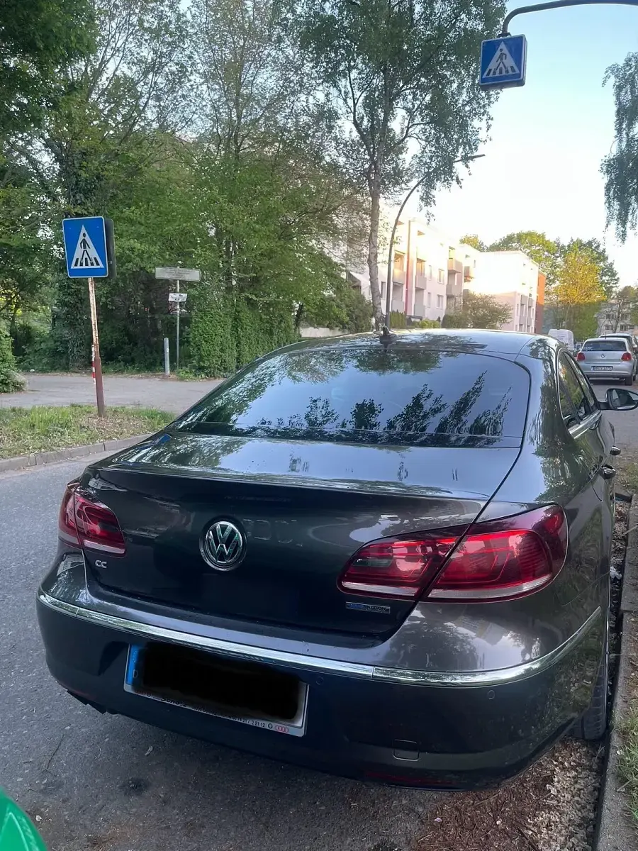 Gebraucht VW Passat 140 PS (102 kW) 2012 Braun Limousine