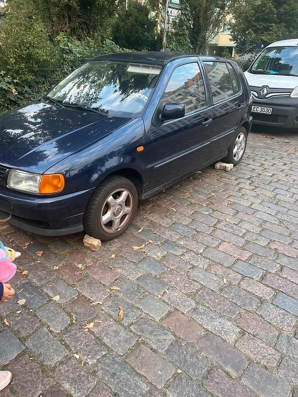 Blau Gebraucht 1996 VW Polo Kleinwagen | 250 € (Superpreis) - Bild 1/1