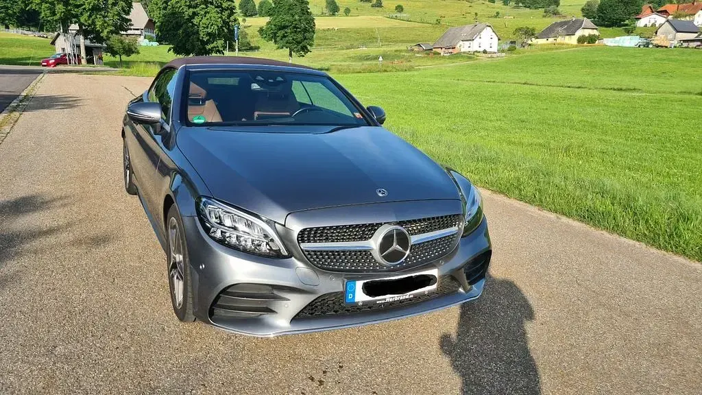 Gebraucht Mercedes C300 AMG line 258 PS (189 kW) 2020 Braun Cabrio