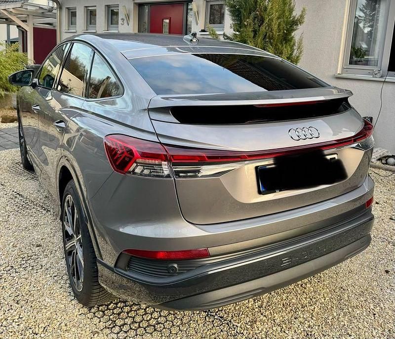 Gebraucht Audi Q4 e-tron Sport 125 kW (170 PS) 2022 Grau SUV
