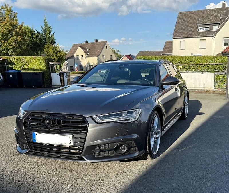 Grau Gebraucht 2016 Audi A6 Ambiente Kombi | 20.500 € (Fairer Preis) - Bild 1/4