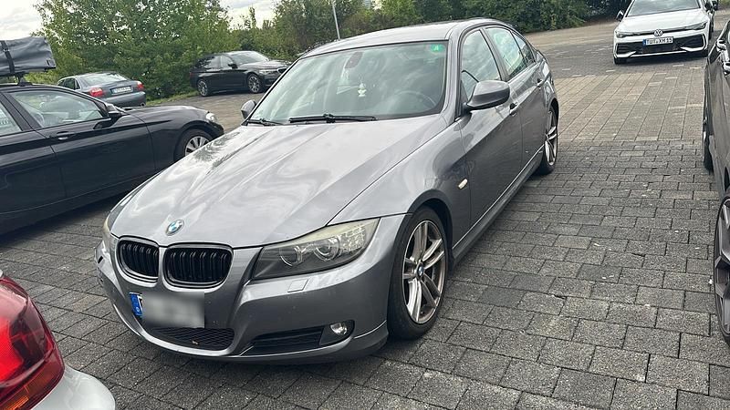 Gebraucht 2010 BMW 320 Limousine | 3.999 € (Guter Preis) - Bild 1/4
