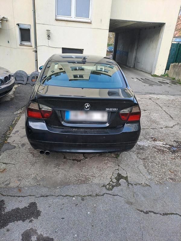 Gebraucht BMW 325 219 PS (161 kW) 2005 Schwarz Limousine