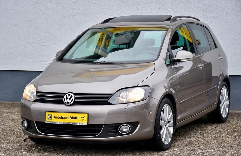 Gebraucht VW Golf VII Life 105 PS (77 kW) 2013 Braun Limousine