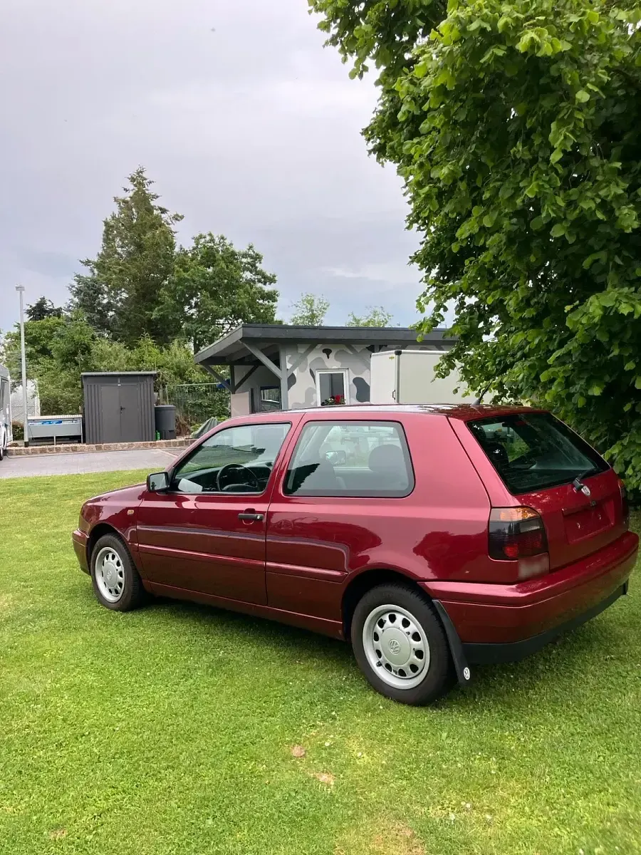 Gebraucht VW Golf III 60 PS (44 kW) 1997 Rot Kleinwagen
