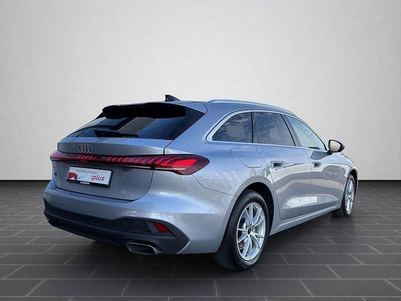 Gebraucht Audi A5 Basis 150 PS (110 kW) 2025 Florettsilber metallic (metallic) Coupé