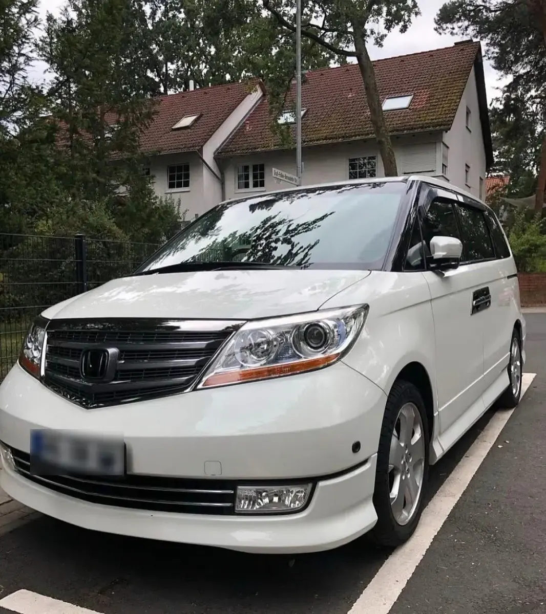Gebraucht Honda Elysion Prestige 300 PS (220 kW) 2007 Weiß Van / Kleinbus