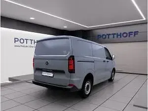 Neu VW T7 110 PS (80 kW) 2026 Grau (stone grey) Van