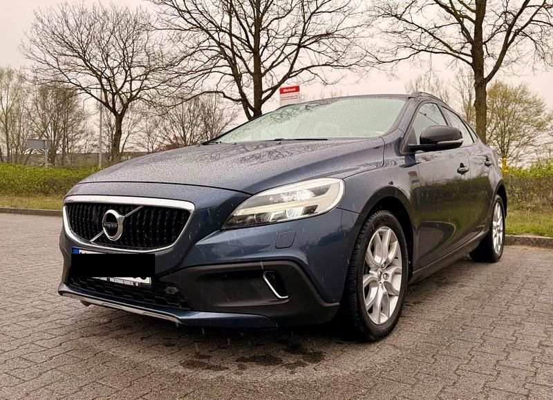 Gebraucht Volvo V40 CC 190 PS (139 kW) 2017 Blau Kombi