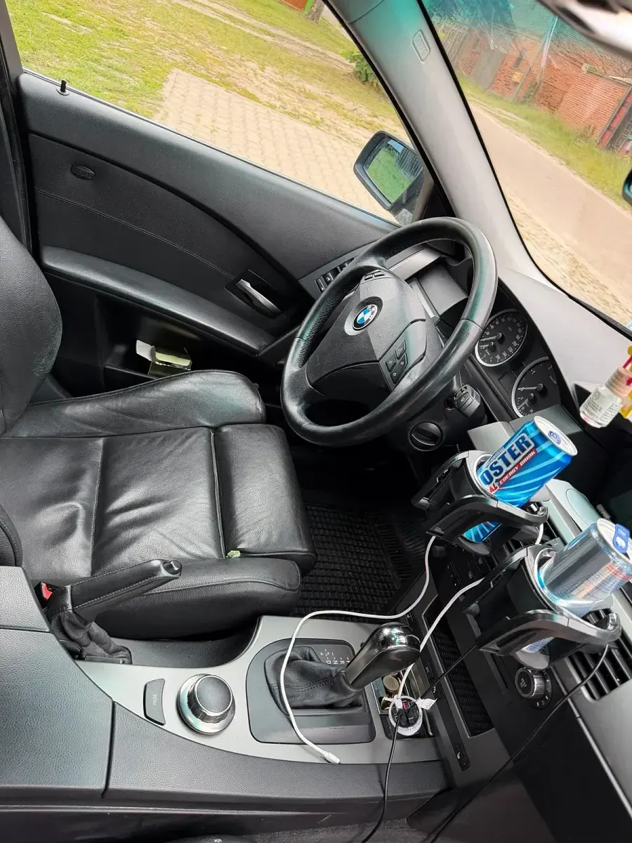 Gebraucht BMW 525 177 PS (130 kW) 2006 Grau Kombi