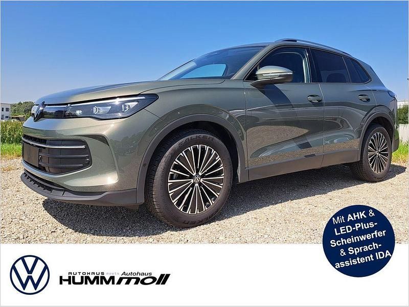 Grün Gebraucht 2024 VW Tiguan Life SUV | 33.900 € - Bild 1/4
