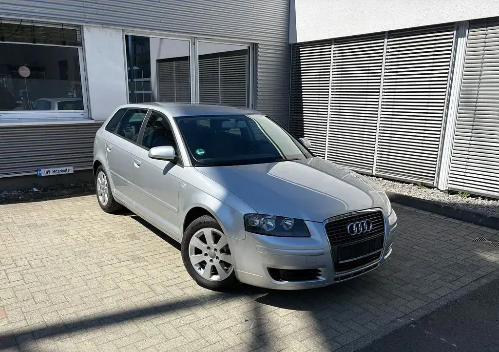 Gebraucht Audi A3 Attraction 102 PS (75 kW) 2006 Silber Kleinwagen