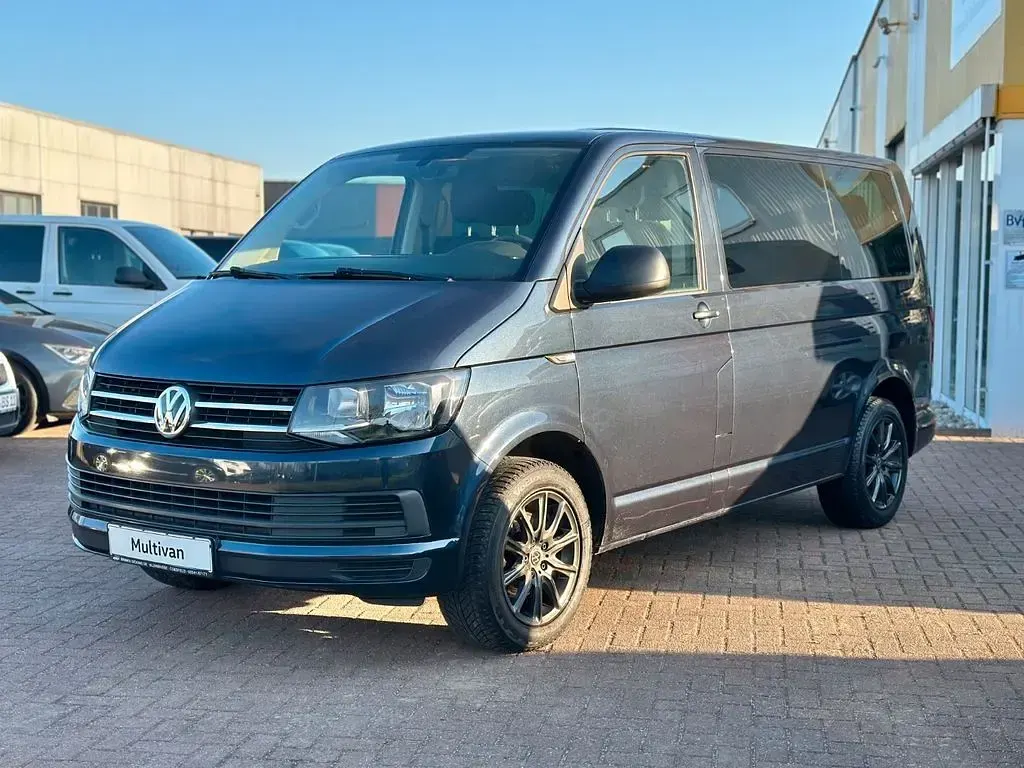 Gebraucht VW Multivan 102 PS (75 kW) 2015 Blau Van / Kleinbus