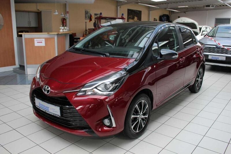 Tokiorot peleffekt Gebraucht 2020 Toyota Yaris Plus Kleinwagen | 15.490 € (Fairer Preis) - Bild 1/4