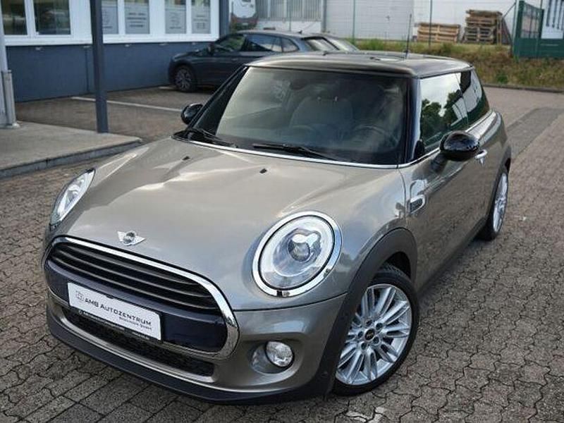 Silber Gebraucht 2017 Mini Cooper Chili Kleinwagen | 16.499 € (Fairer Preis) - Bild 1/4