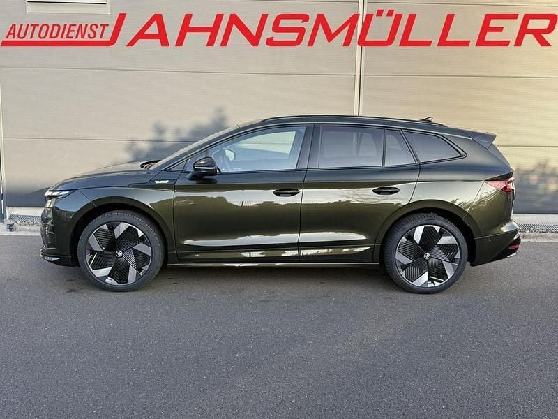 Neu Skoda Enyaq iV RS 250 kW (340 PS) 2025 Grün (olibogrün metallic) SUV