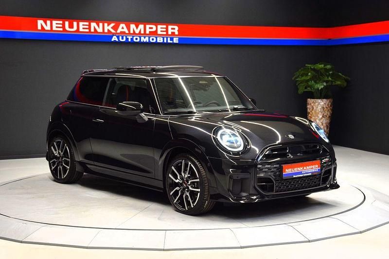 Gebraucht Mini John Cooper Works 156 PS (114 kW) 2024 Schwarz Kleinwagen