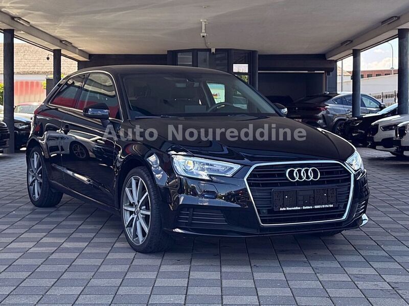 Schwarz Gebraucht 2016 Audi A3 Ambiente Limousine | 11.999 € (Fairer Preis) - Bild 1/4