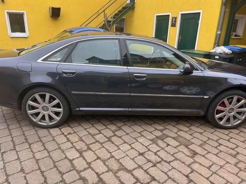 Grau Gebraucht 2006 Audi A8 Ambiente Limousine | 6.499 € (Guter Preis) - Bild 1/4