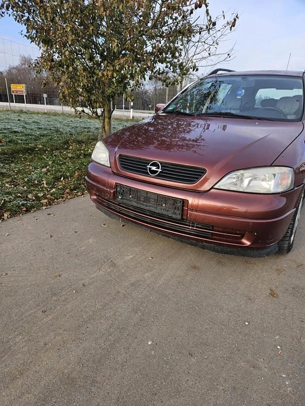 Rot Gebraucht 2002 Opel Astra Kombi | 650 € (Superpreis) - Bild 1/4