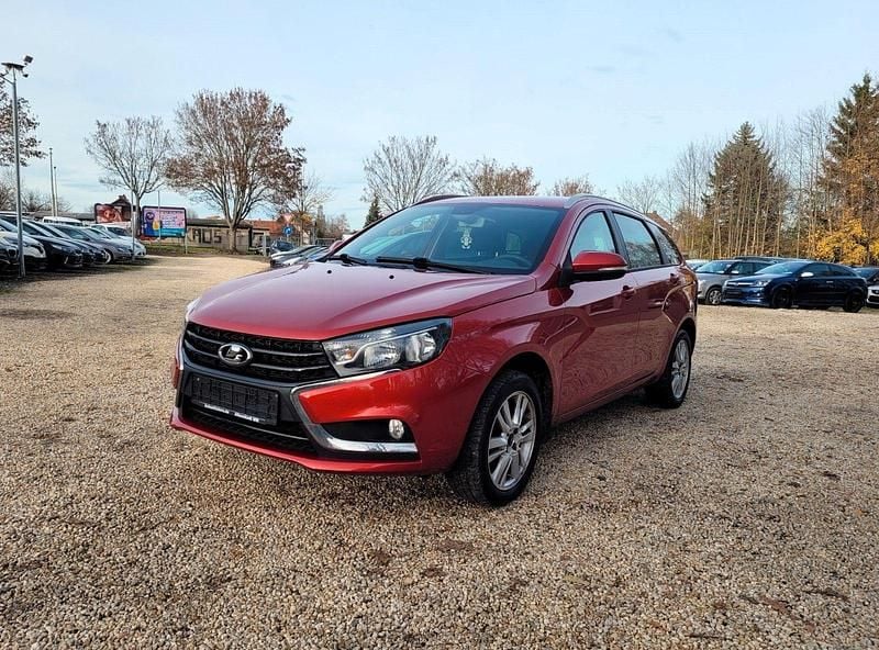 Rot Gebraucht 2019 Lada Vesta Kombi | 5.480 € (Guter Preis) - Bild 1/4