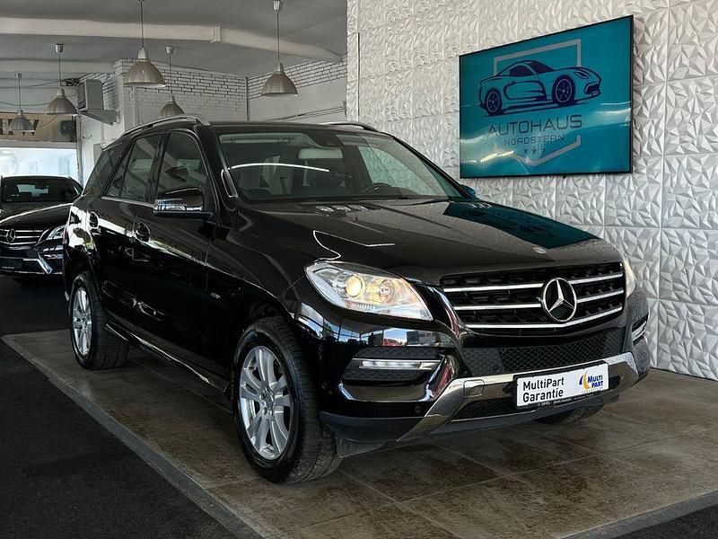 Schwarz Gebraucht 2012 Mercedes ML350 SUV | 22.799 € (Fairer Preis) - Bild 1/3