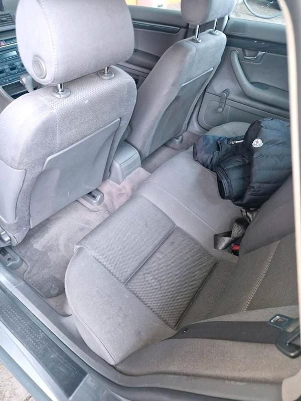 Gebraucht Audi A4 130 PS (95 kW) 2002 Grau Limousine