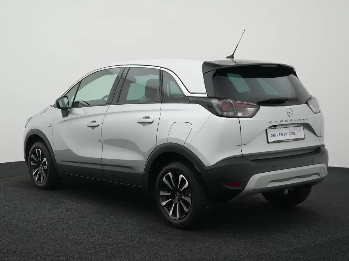 Używany Opel Crossland Elegance 110 KM (80 kW) 2024 Srebrny SUV