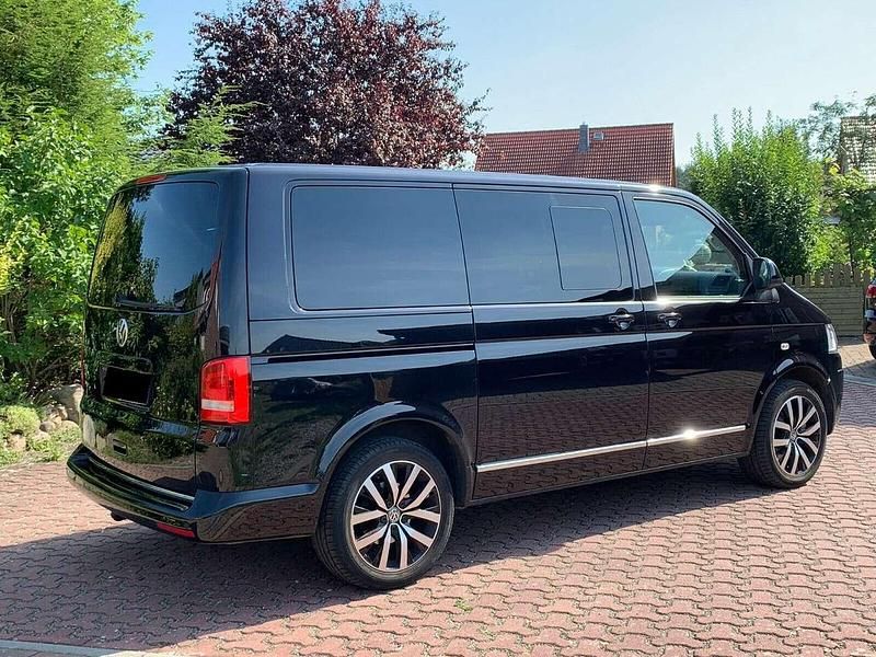 Gebraucht VW Multivan Highline 179 PS (131 kW) 2015 Van