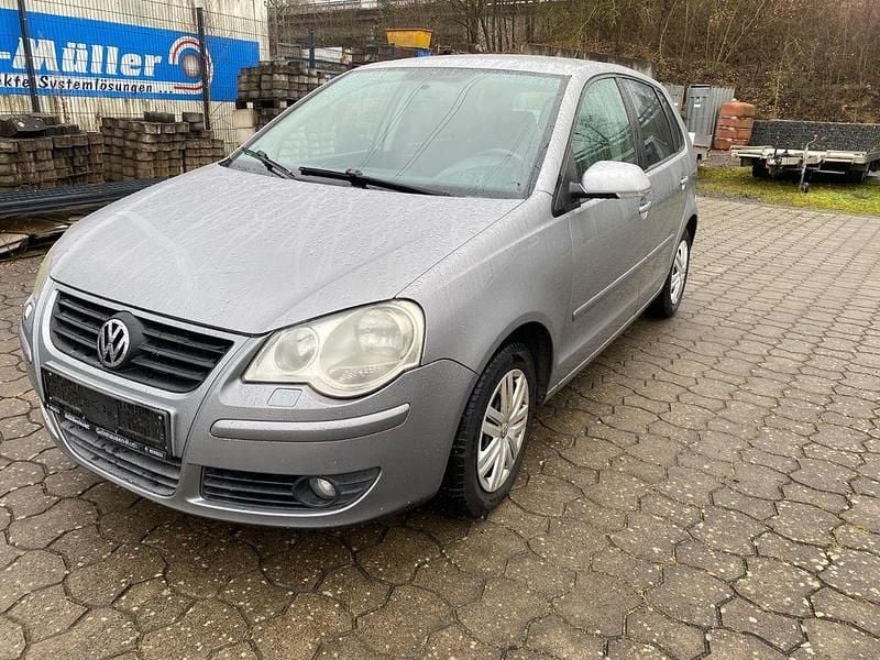 Grau Gebraucht 2009 VW Polo United Limousine | 2.900 € (Fairer Preis) - Bild 1/4